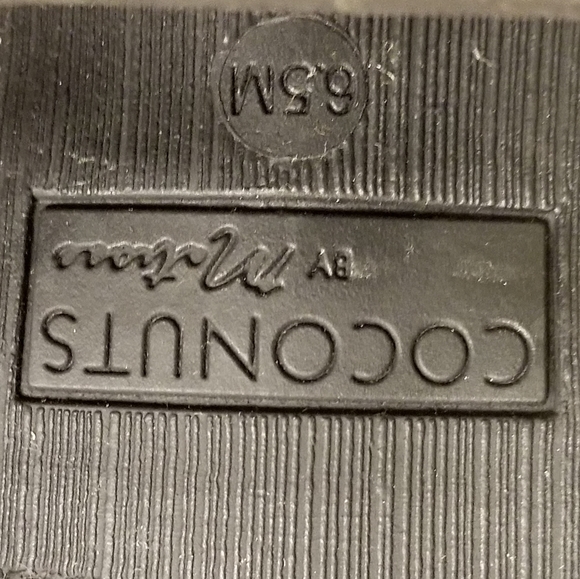 Black booties, size 6.5 - Picture 7 of 8